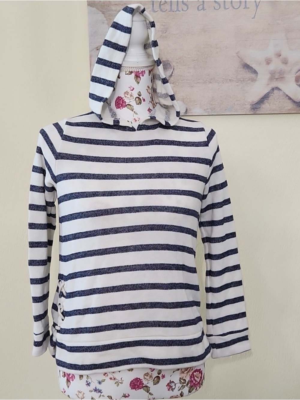 Old Navy White and Navy Striped Hooded Pullover